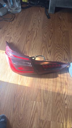 infiniti q50 taillight