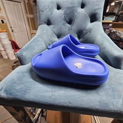 
adidas Yeezy Slide ‘Azure’
