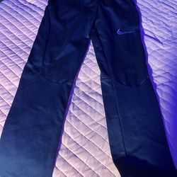 Small Nike Pants 6-8   Kids 