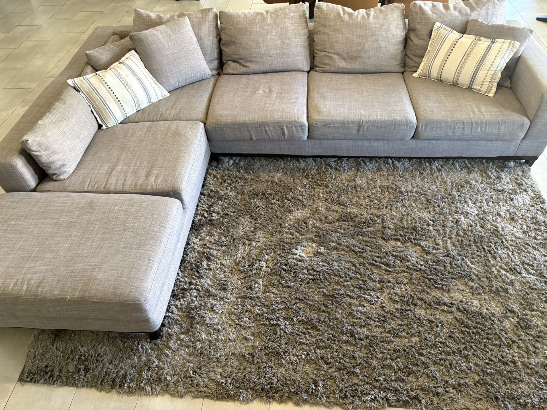 Gray Sectional Sofa With Chaise