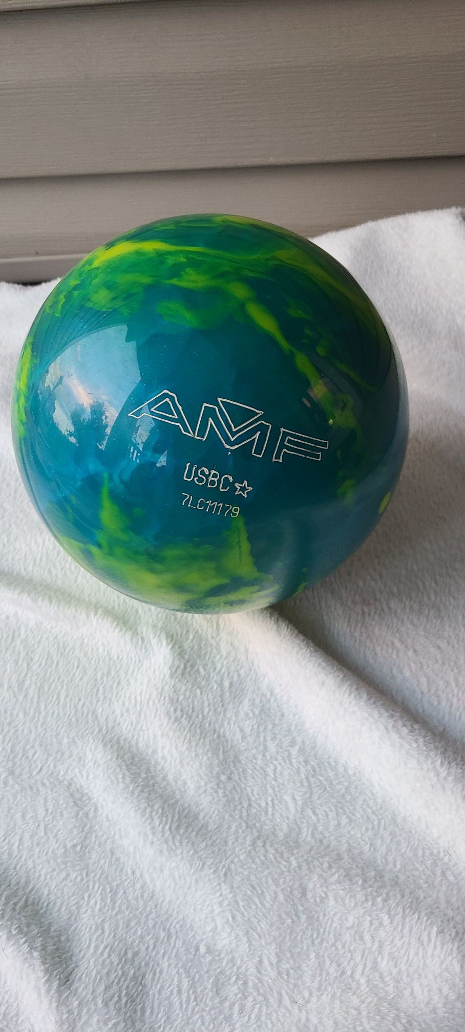 AMF 8 lb Bowling Ball
