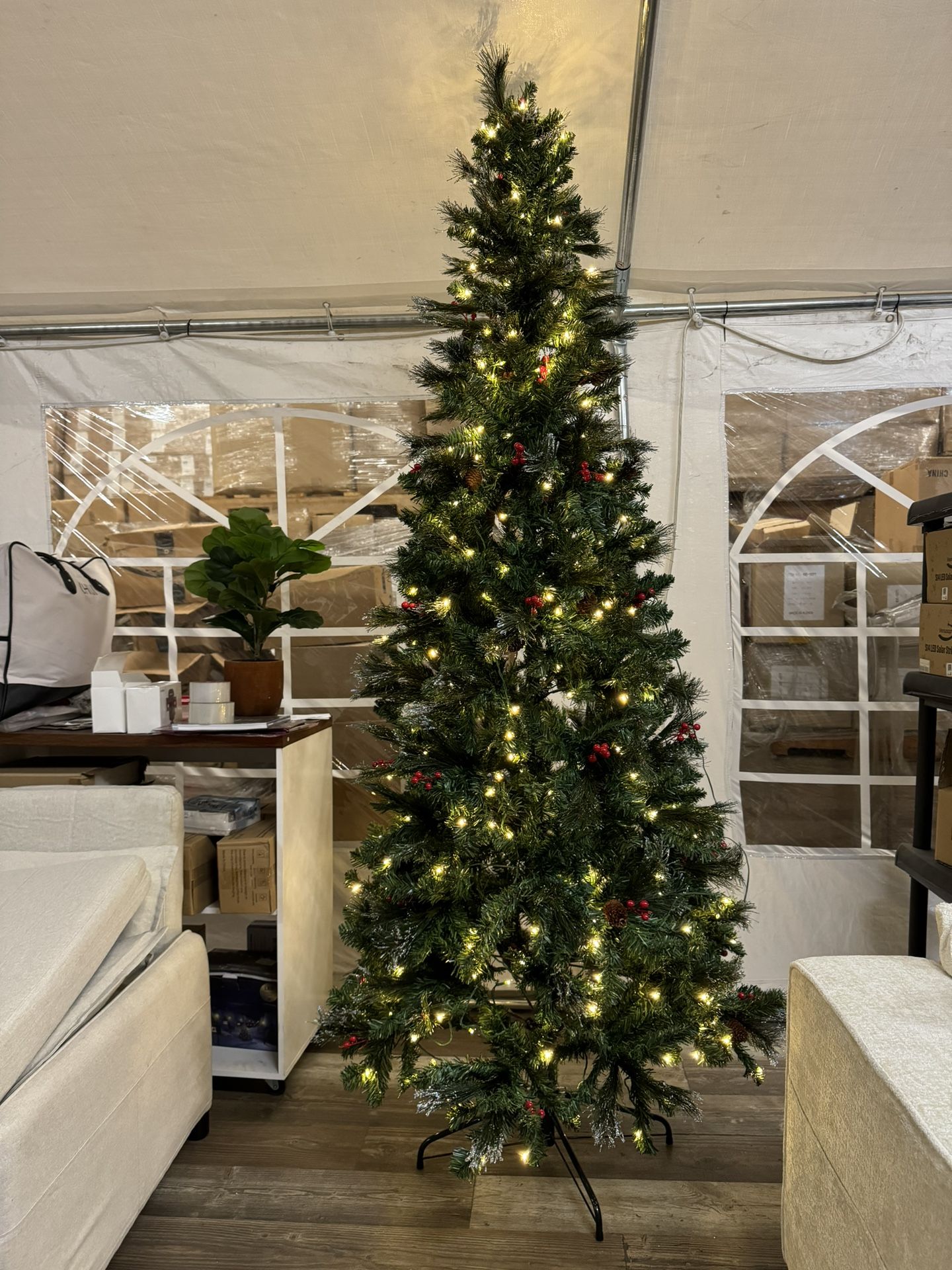 7.5 Ft Christmas Tree With Lights $70