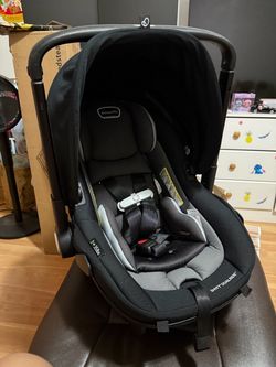 Evenflo DualShyft Ride with Base