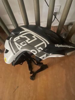Troy Lee small