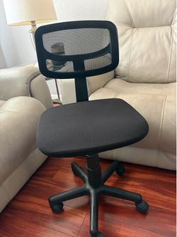 Like new office chair