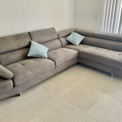 Amazing Sofa - Sectional