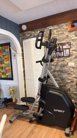 CVC800 VERTICAL CLIMBER