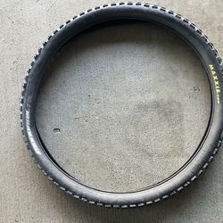 Maxxis Monorail 26" MTB Tire – 26 x 2.10 XC Mountain Bike Tire