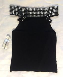 (VTG) NWT’s! Victoria Harbour Top Women’s Medium Sized Sleeveless Black Top With Pearl Embellishments
