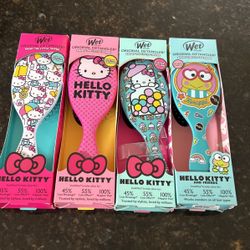 Hello Kitty New Original Wet Detangler Brush