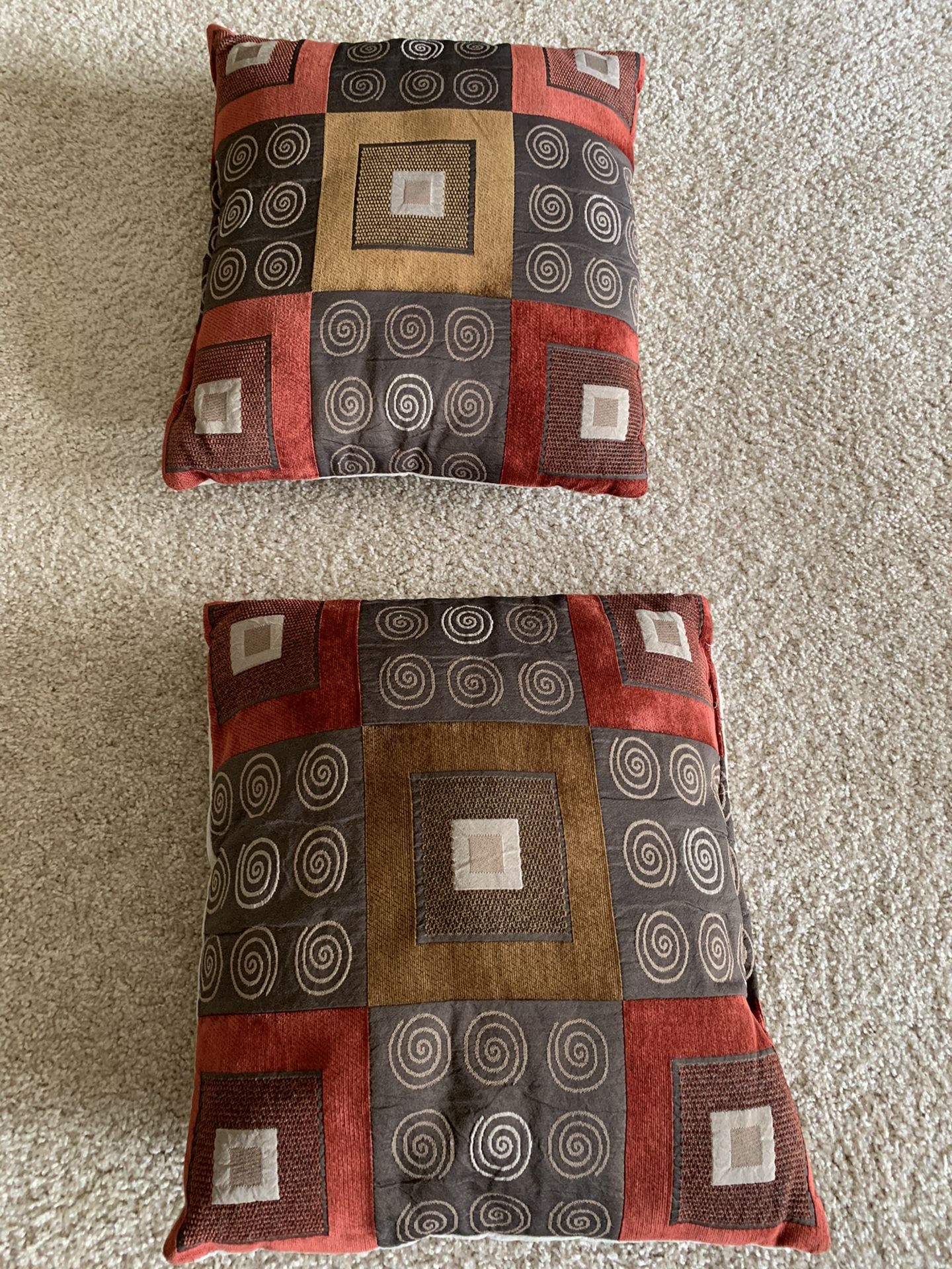 Set of couch pillows