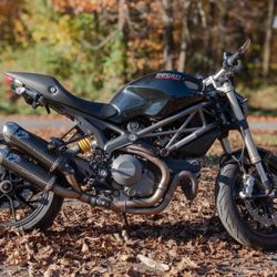 2012 Ducati Monster 1100 Evo