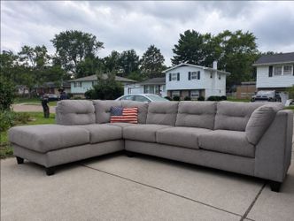 🚚🩶 Big U shaped Couch! Clean And Cozy Ready For Pick Up Or Local🚚🩶