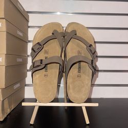 Cushionaire Sandals 