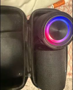 Breakaway Bluetooth speaker set