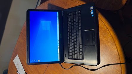 Dell Inspiron  i3 windows 10