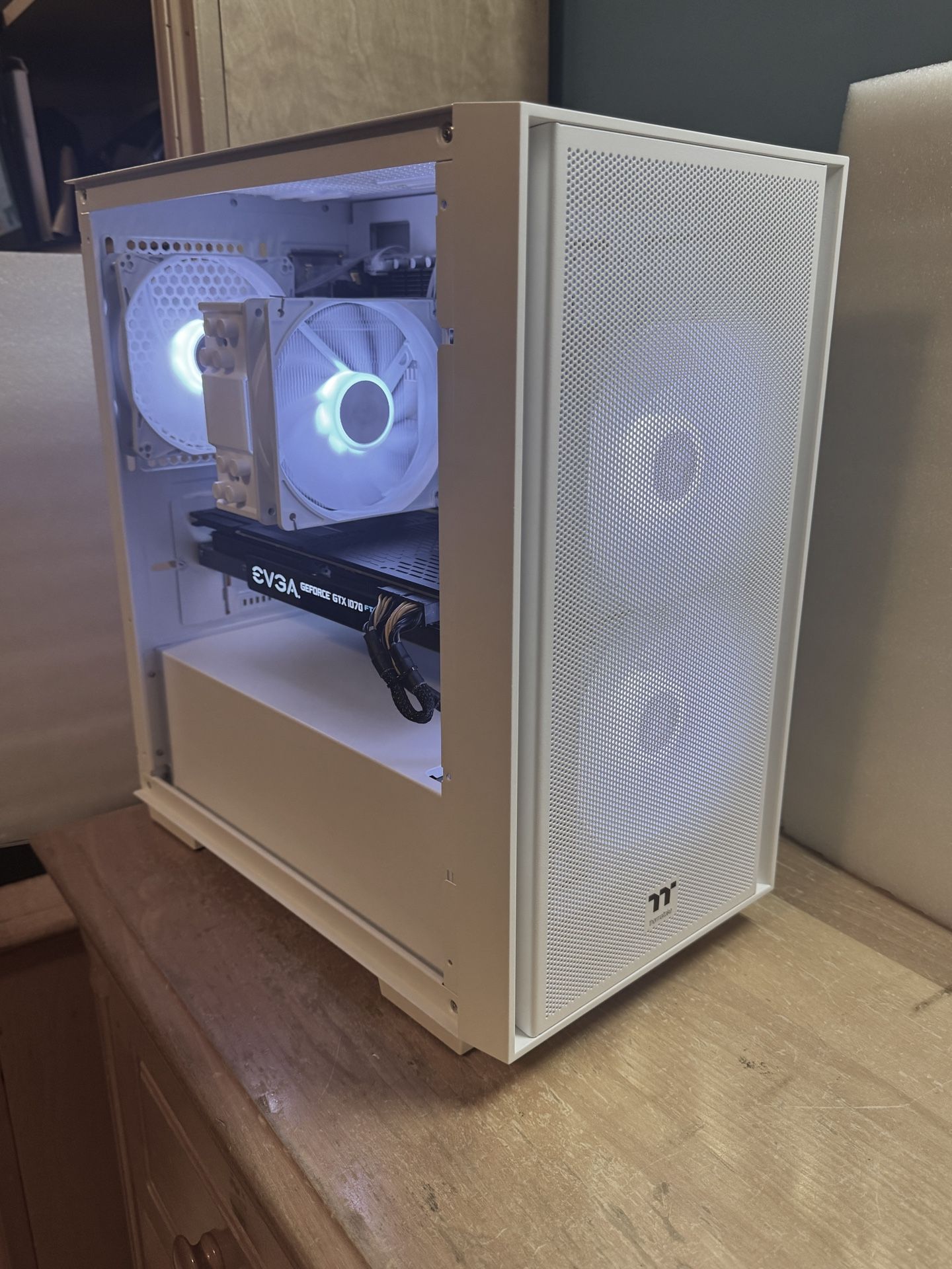 RGB Gaming PC - 32gb Ram 1TB White