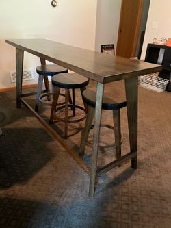 Bar Table with Stools