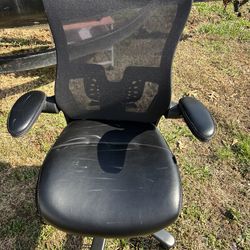 Black office chair