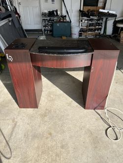 Used Manicure Table