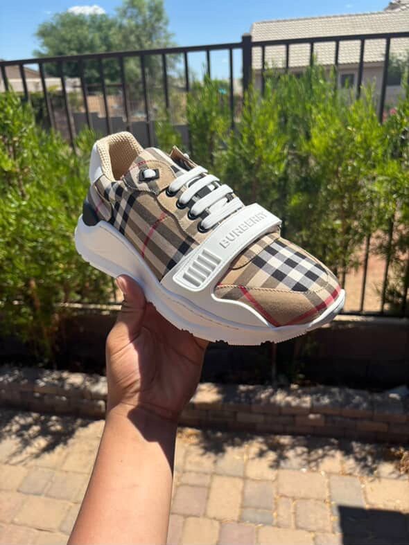 Burberry Men Shoes