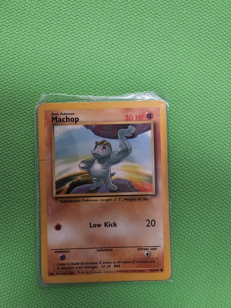 Machop Pokémon Card