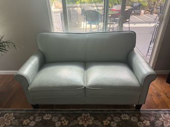 Leather sofa 5ft