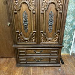 Dixie Armoire 