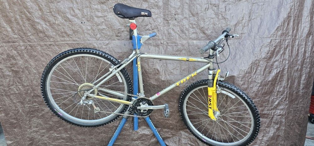 1997 Trek 830 XC Mountain Track