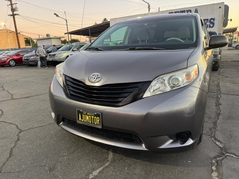 2014 Toyota Sienna L 7-Passenger Van 4DR