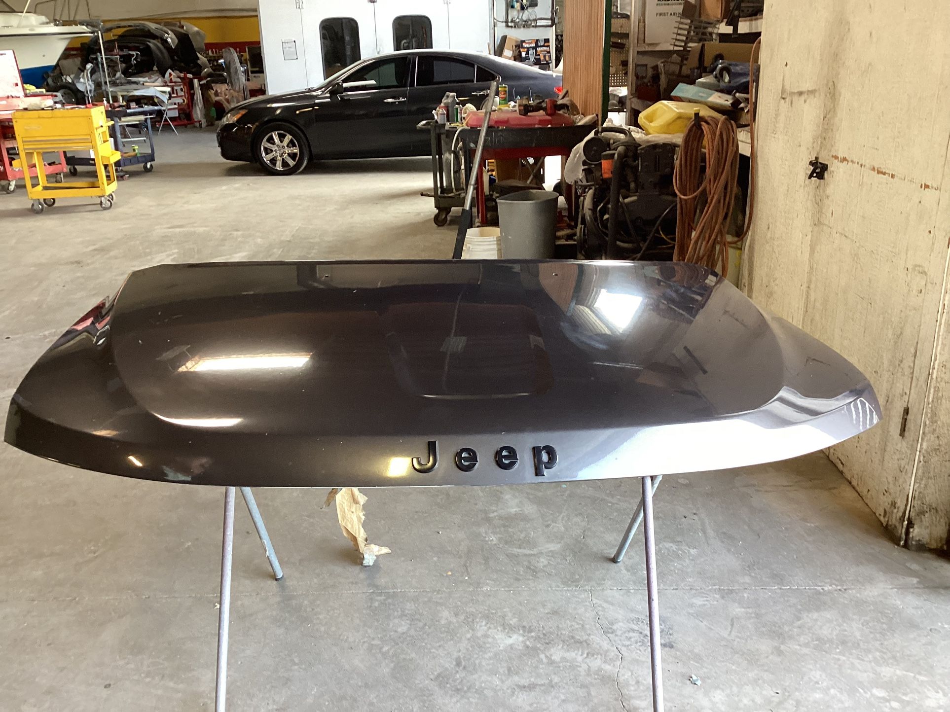 Jeep Cherokee Laredo Hood 