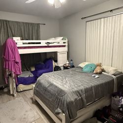 Full Sized Bedroom Set