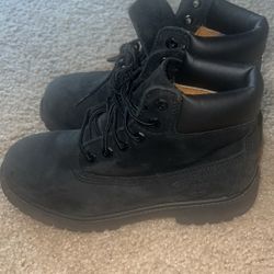 Kids/Youth Size 3 Black timberlands