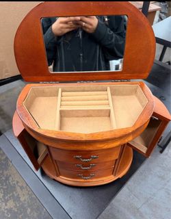 Vintage Wooden Jewelry Box / Organizer