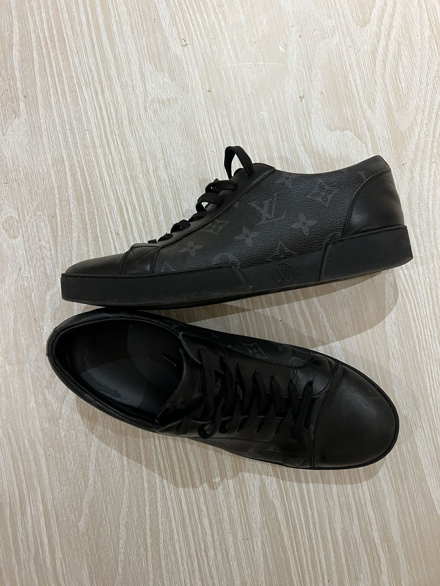 AUTHENTIC LOUIS VUITTON MENS SHOES for Sale in Hollywood, FL - OfferUp