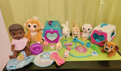 Disney Junior Doc McStuffins Vet Carrier Playset plus extra animals & baby doll