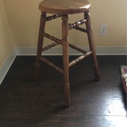 2 Stools 