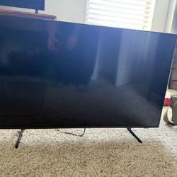 Near New Samsung QN43Q60DAFZA QLED TElevision