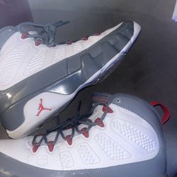 Size 9.5 Jordan 9 Fire Red