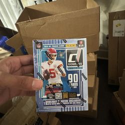 2025 PANINI DONRUSS Football Holiday Value Blaster Box Foot Ball Sports Cards
