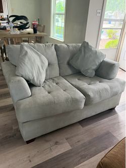 LOVE SEAT