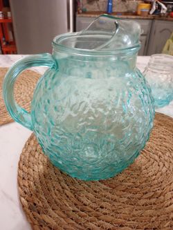 Pitcher Vintage