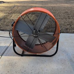 Commercial Electric
24 in. Heavy Duty 2-Speed Direct