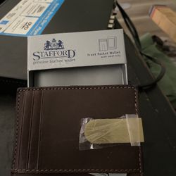 Stafford genuine leather wallet in box new 