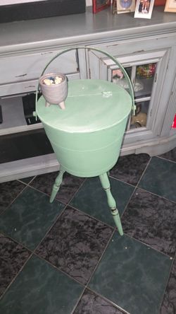 Vintage table bucket