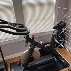 Sunny Health and Fitness Indoor Cycling Bike