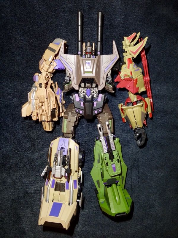 Transformers Fall Of Cybertron Bruticus With Upgrade Kit