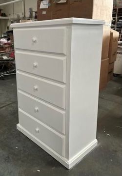 Five drawers dresser