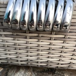 Taylormade TP R9 iron set (3-P)