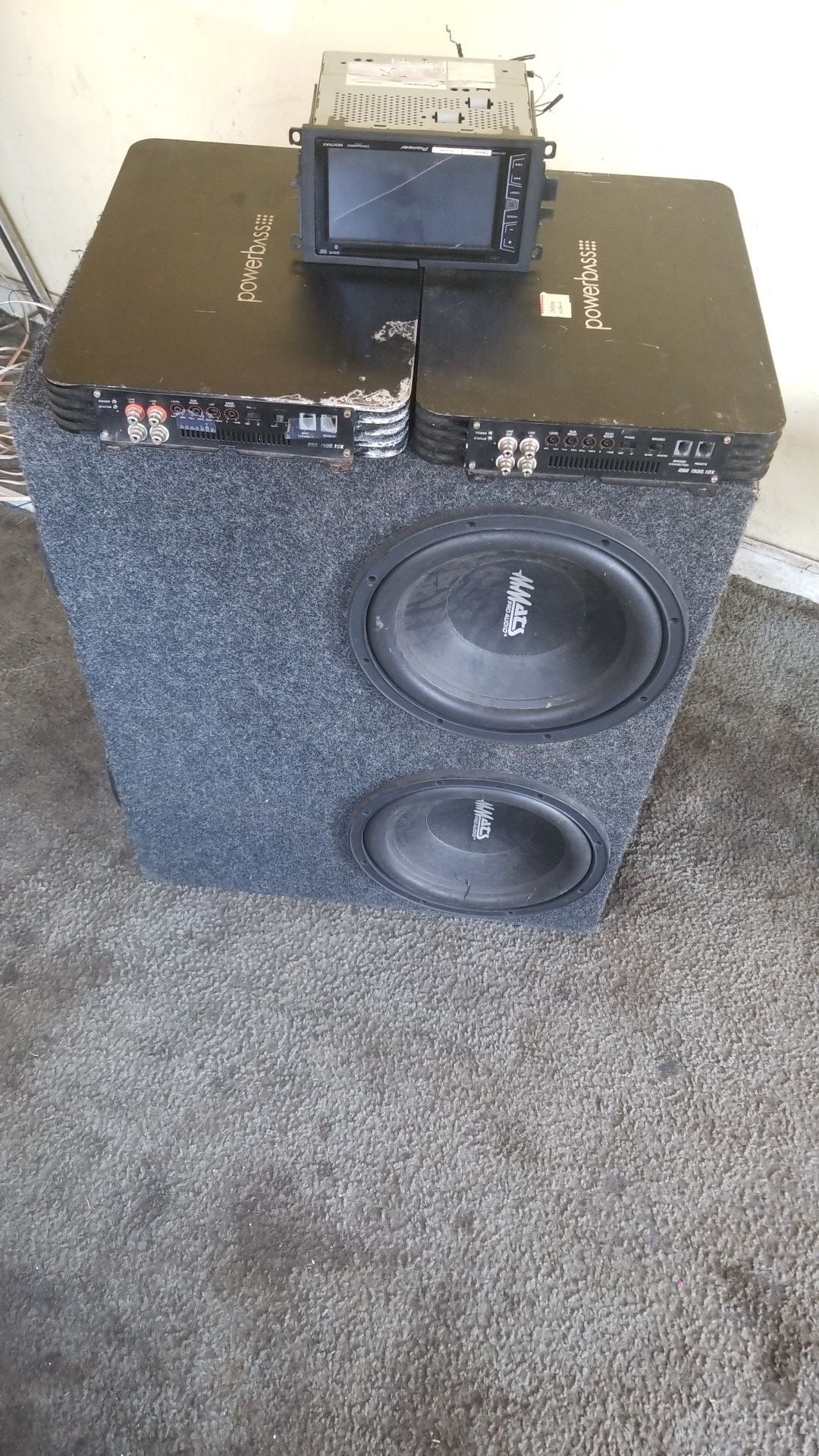 2 powerbass amps 1500 watts a piece and 4 12s mmats pro audio and TV radio double din